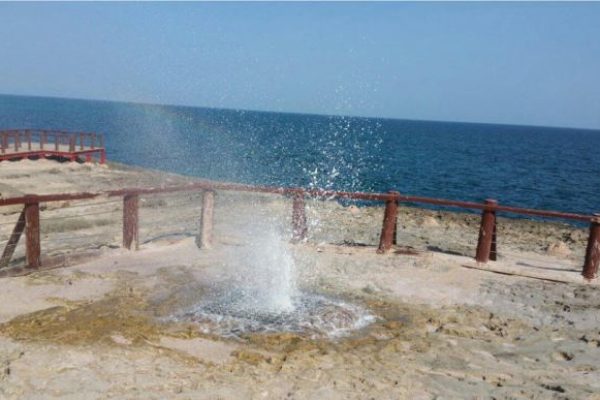 Al-Mughsail-Beach-Salalah-Tours-Sultanate-of-Oman