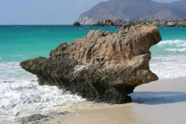 al-mughsail-beach